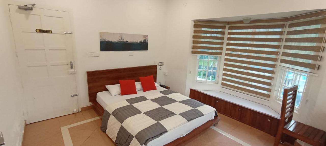 Brooklands Avenue Hotell Alappuzha Exteriör bild